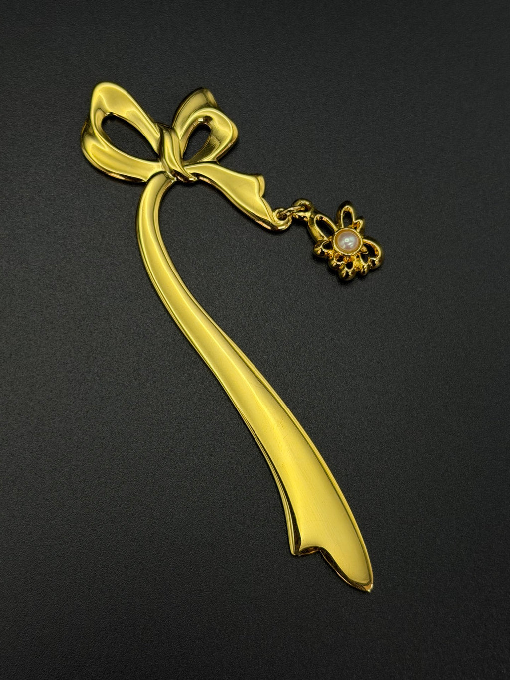 MIKIMOTO Ribbon Pearl Bookmark