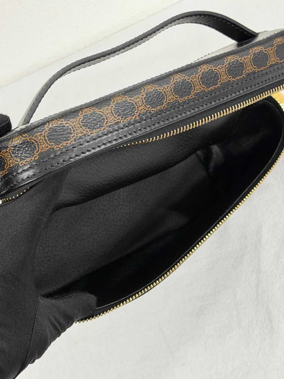CELINE Macadam Vinly Box