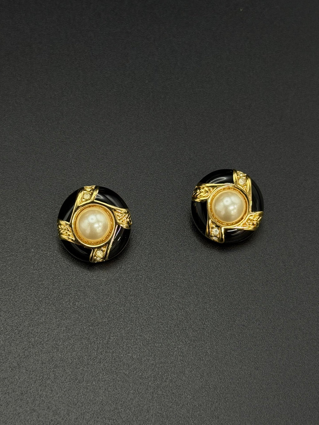 CHRISTIAN DIOR Black Enamel Pearl Line Stone Button Earrings