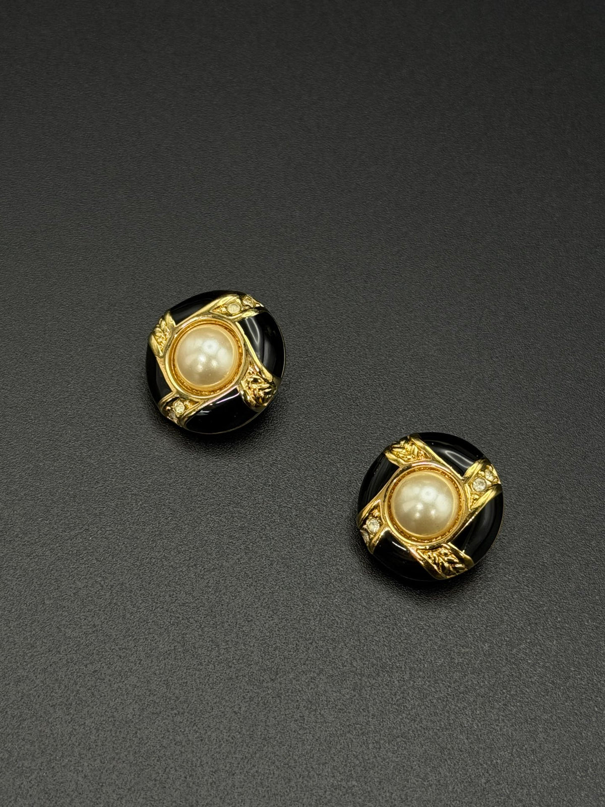 CHRISTIAN DIOR Black Enamel Pearl Line Stone Button Earrings