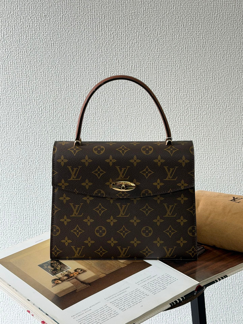 LOUIS VUITTON Monogram Kelly Handbag