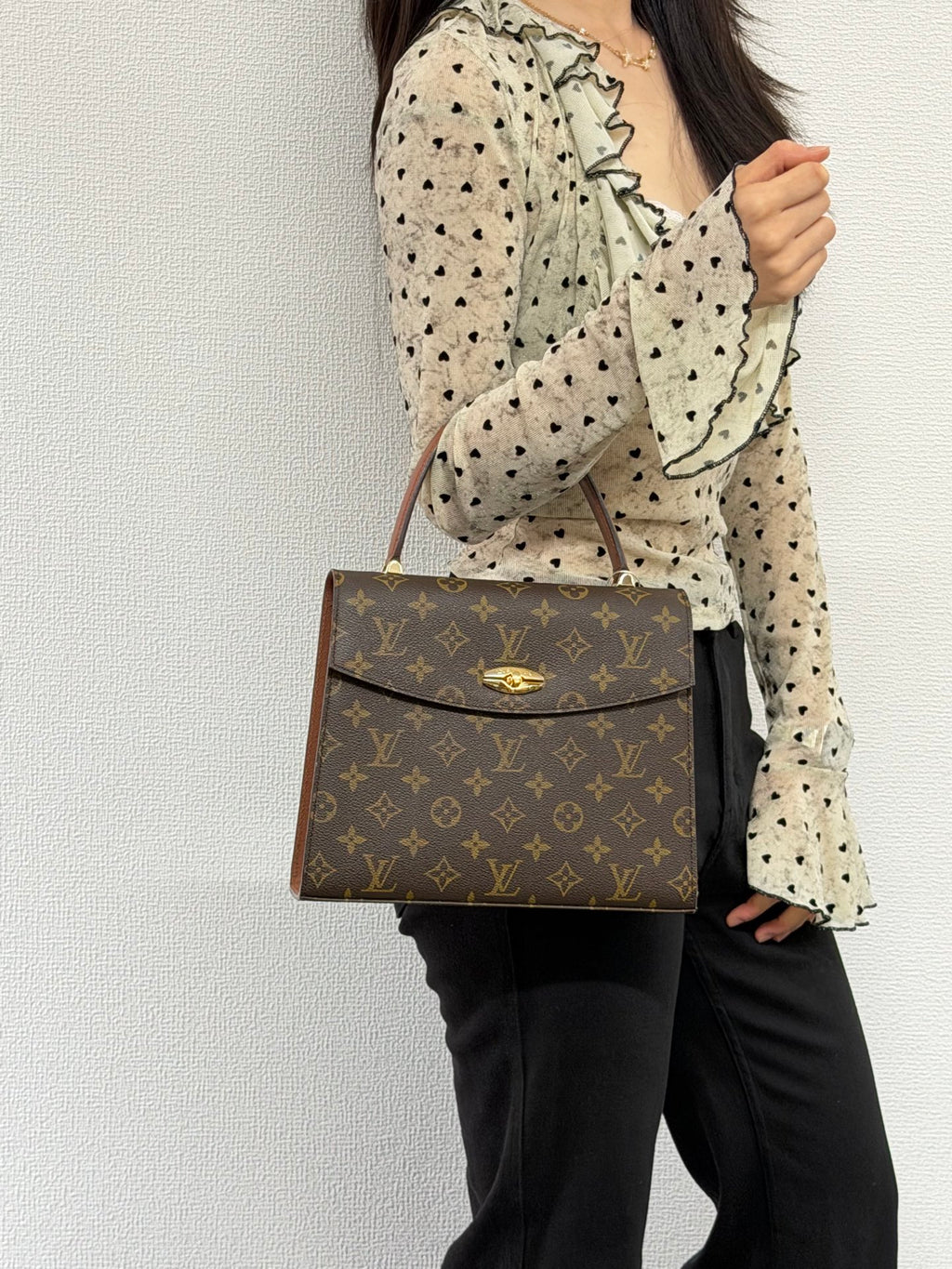 LOUIS VUITTON Monogram Kelly Handbag