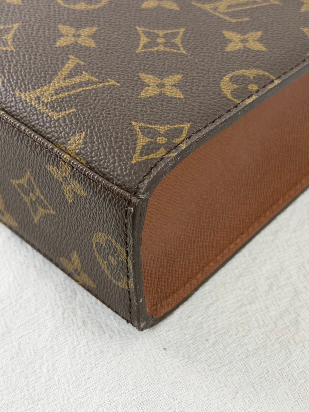 LOUIS VUITTON Monogram Kelly Handbag