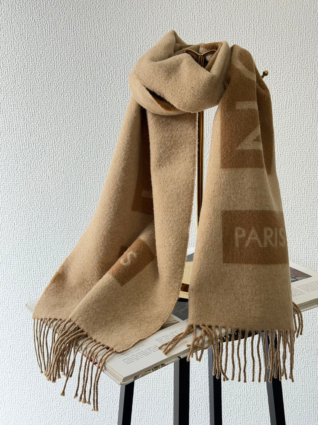 LOUIS VUITTON Logo Cashemere Scarf