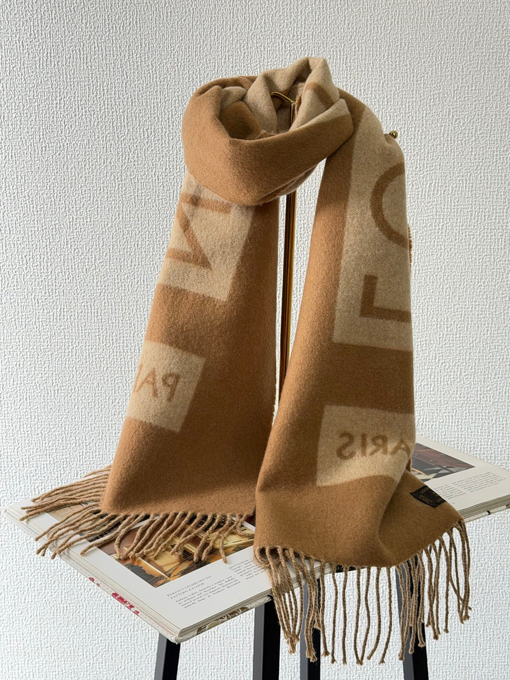 LOUIS VUITTON Logo Cashemere Scarf