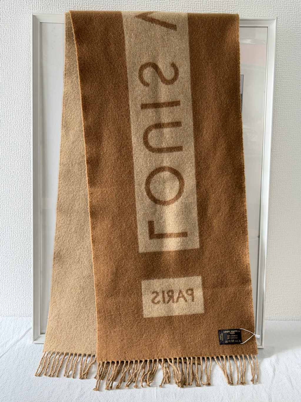 LOUIS VUITTON Logo Cashemere Scarf
