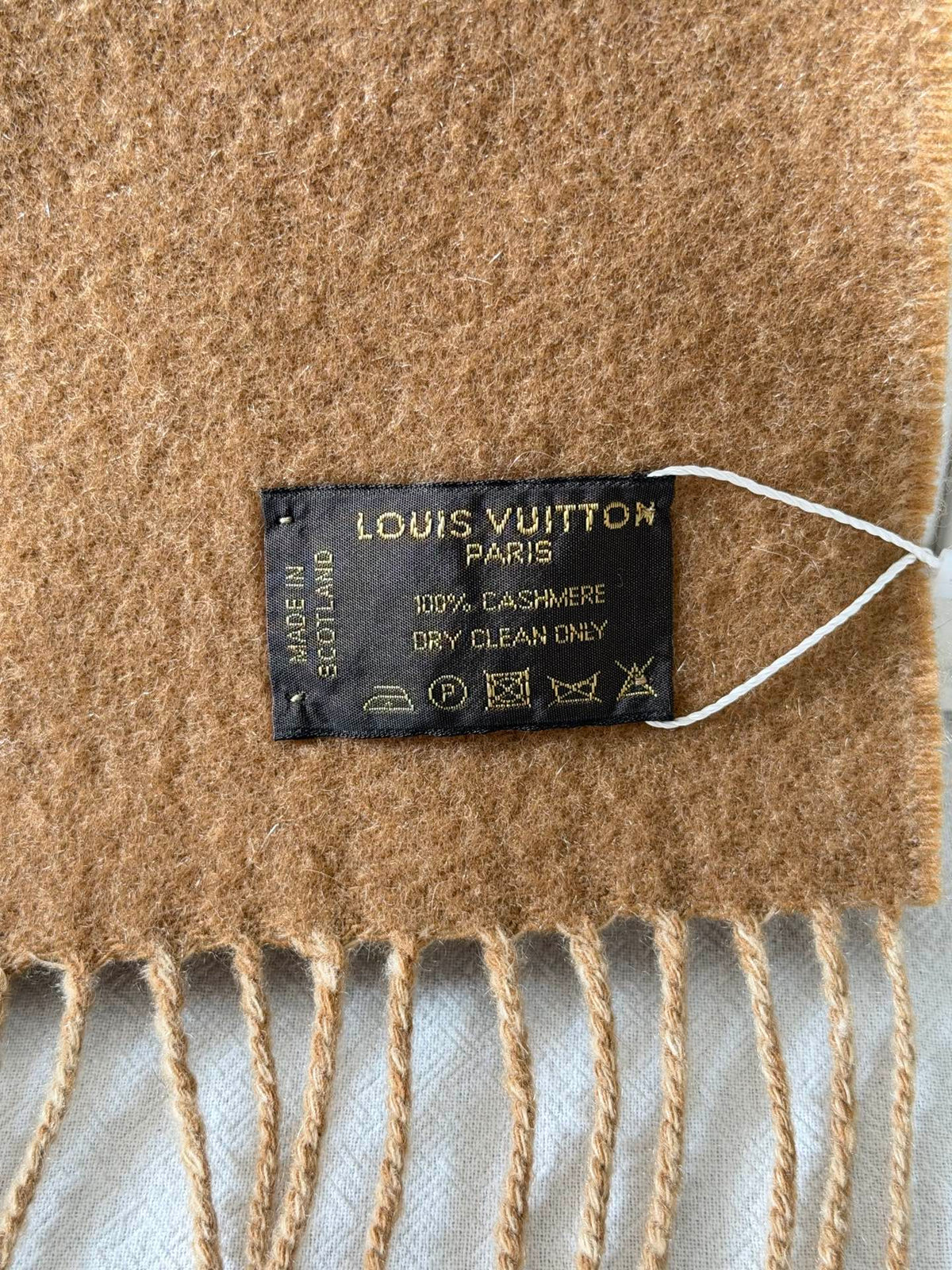 LOUIS VUITTON Logo Cashemere Scarf