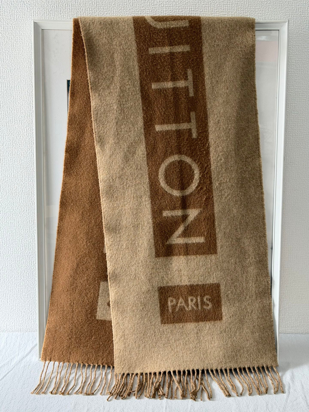 LOUIS VUITTON Logo Cashemere Scarf