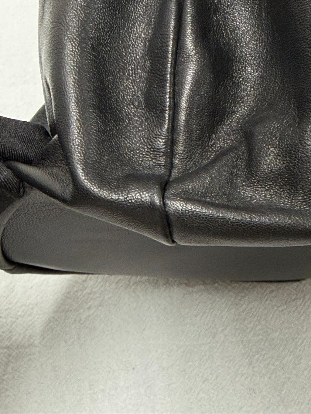CHANEL Lambksin Bucketbag