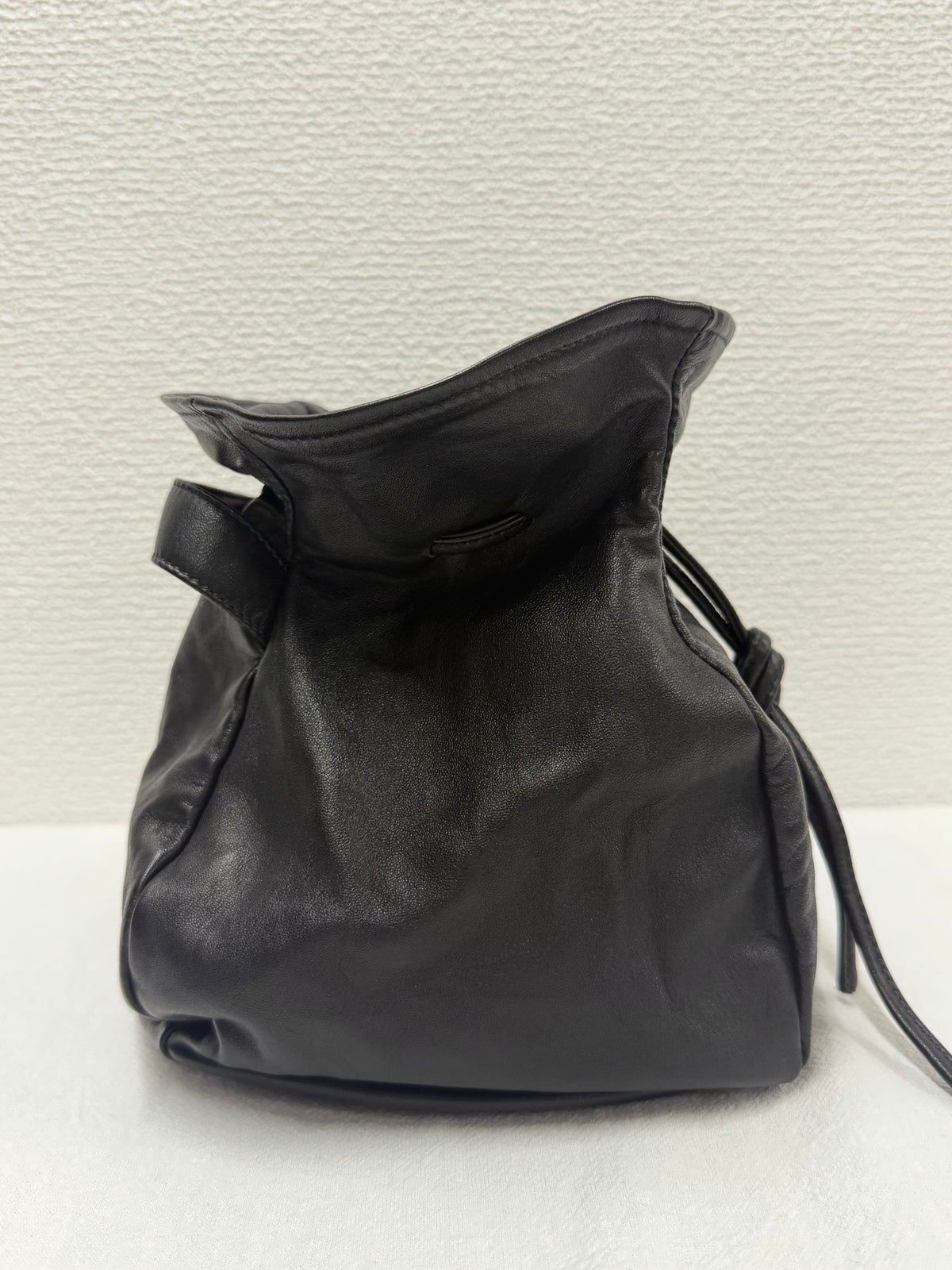 CHANEL Lambksin Bucketbag