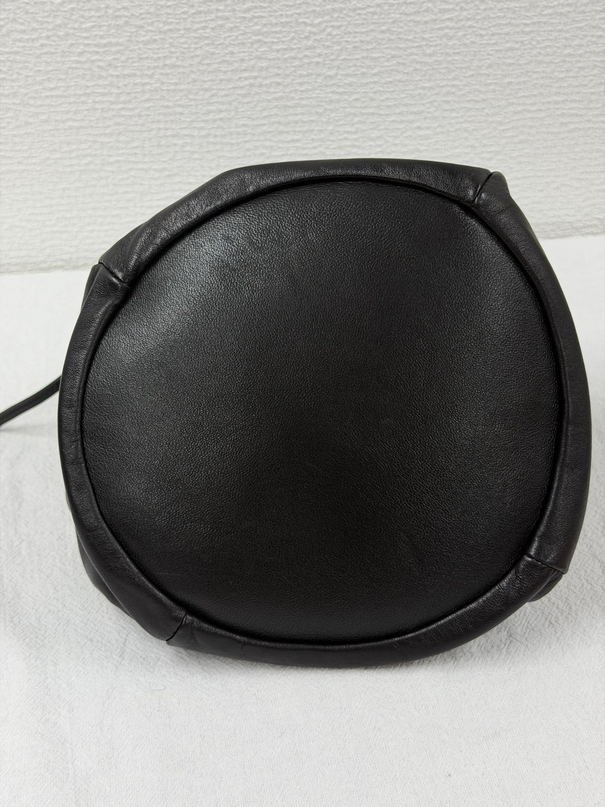 CHANEL Lambksin Bucketbag