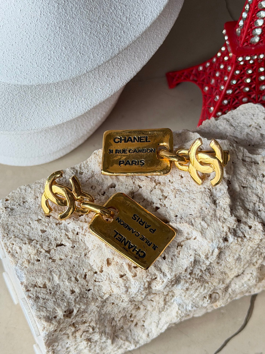 Chanel Vintage CC Cambon Plaque Swing Clip-On Earrings Gold