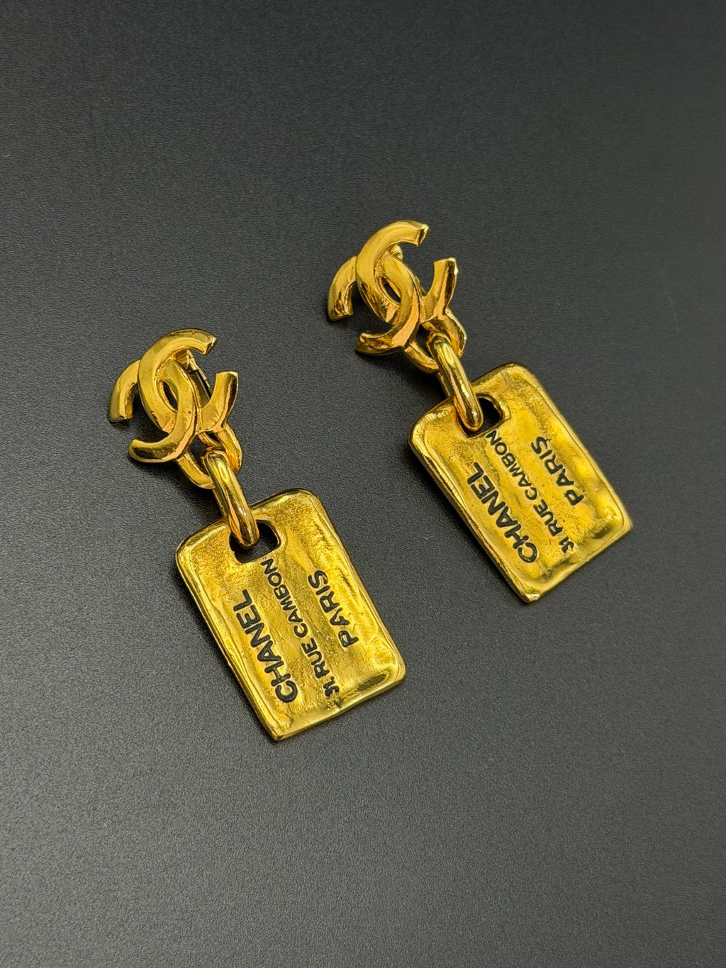 Chanel Vintage CC Cambon Plaque Swing Clip-On Earrings Gold