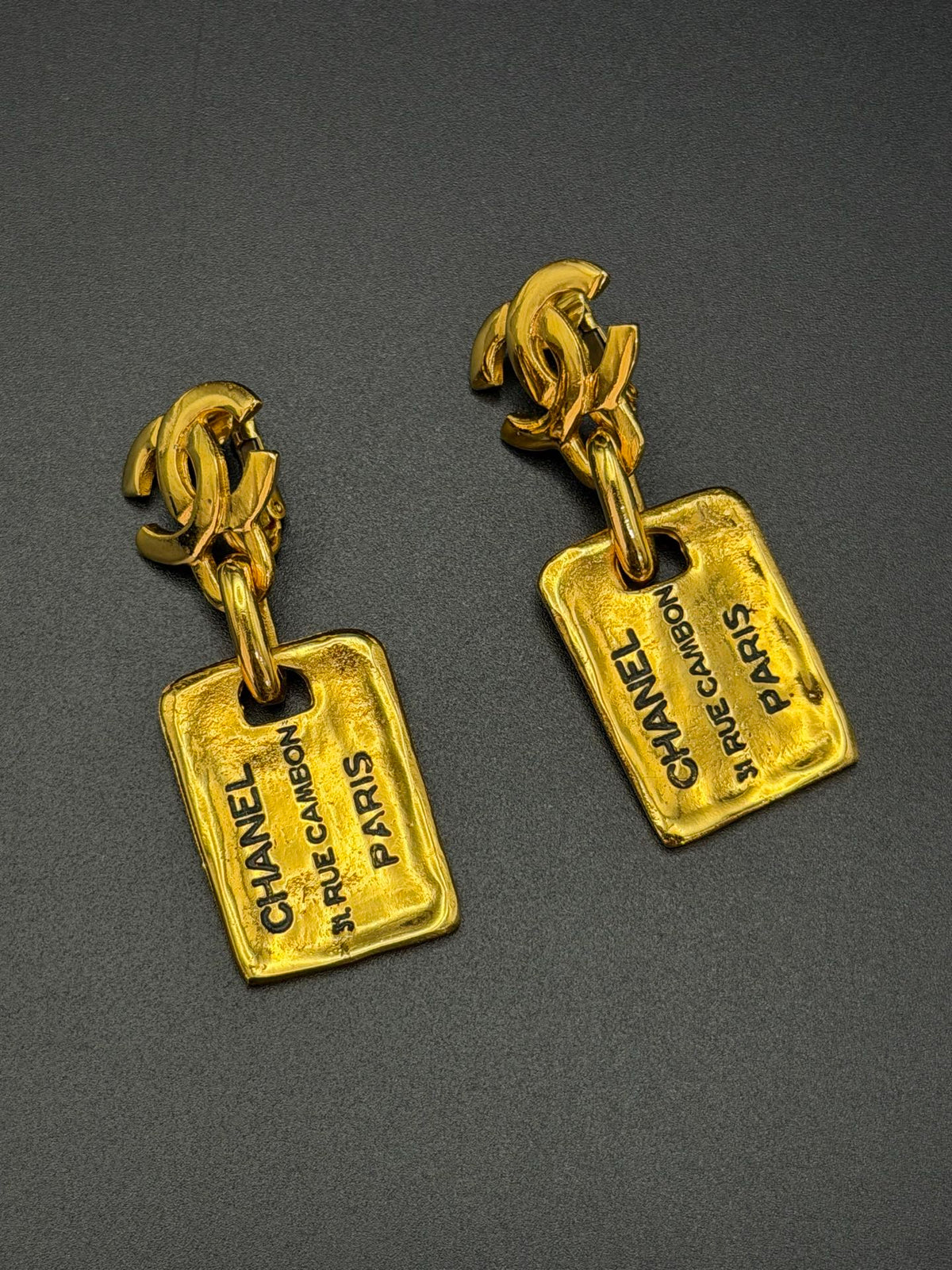 Chanel Vintage CC Cambon Plaque Swing Clip-On Earrings Gold