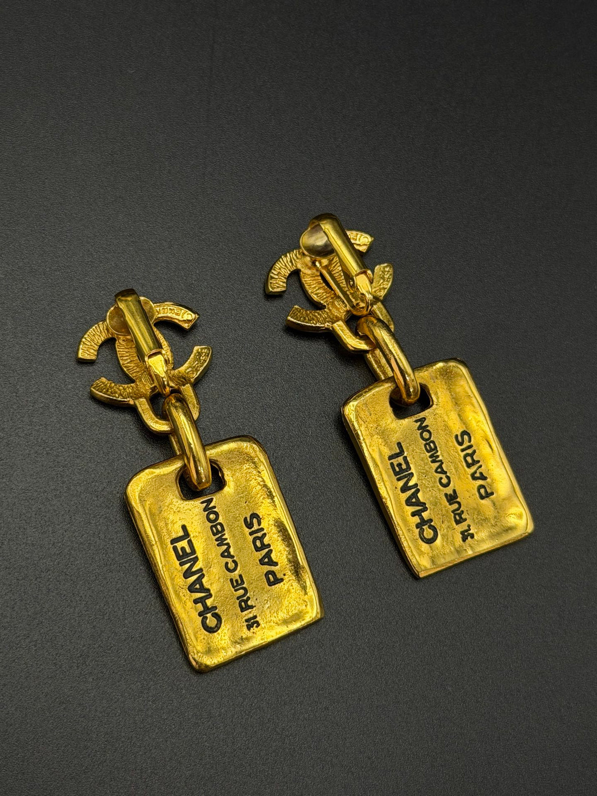 Chanel Vintage CC Cambon Plaque Swing Clip-On Earrings Gold