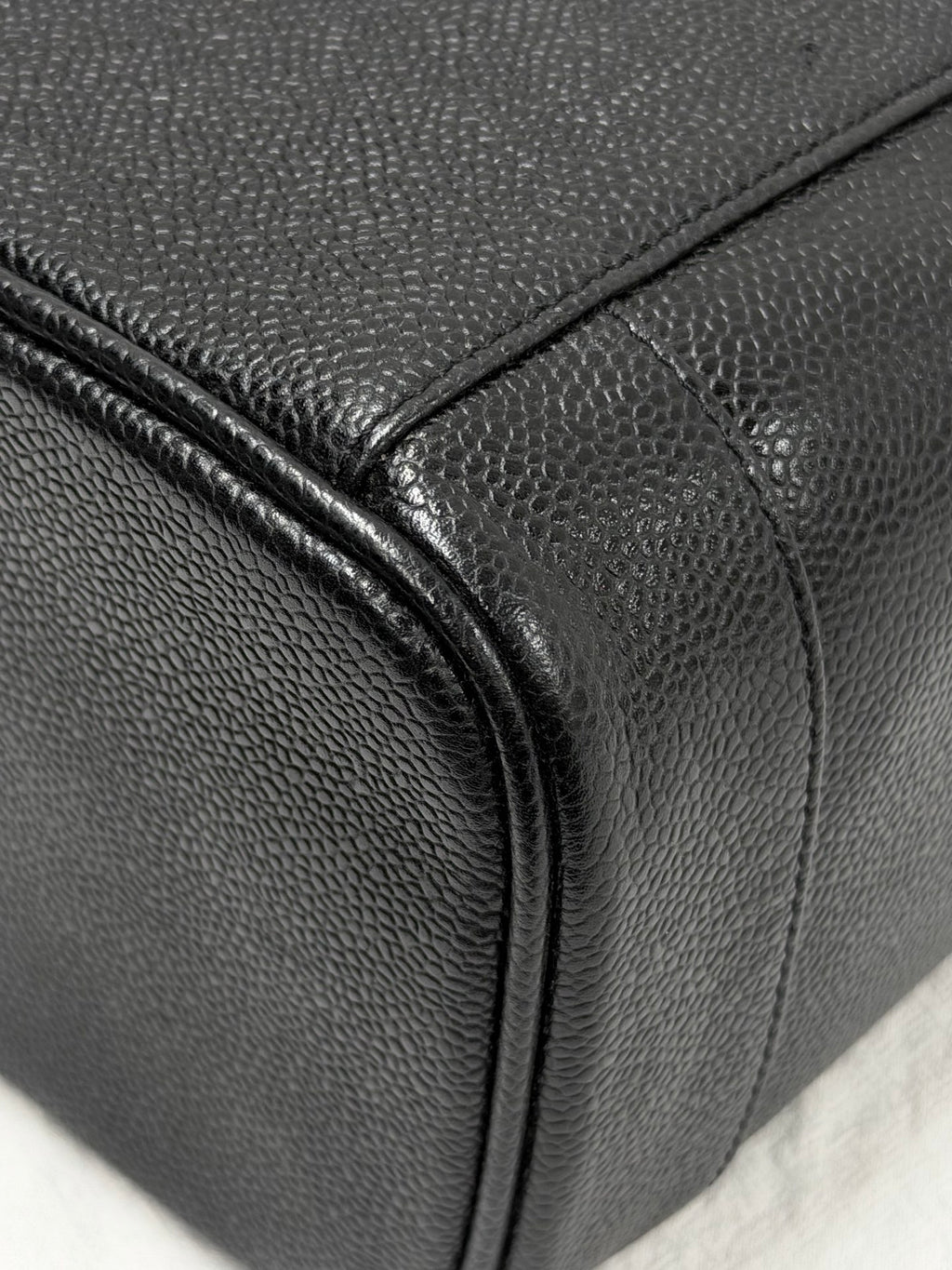 CHANEL Cavier Skin Vanity Case