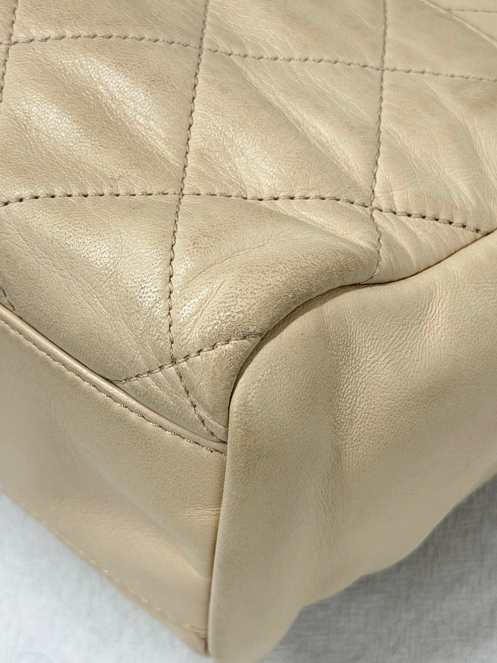 CHANEL  2.55 Reissue Quilted Lambskin Bicolor Flap Shoulder Bag