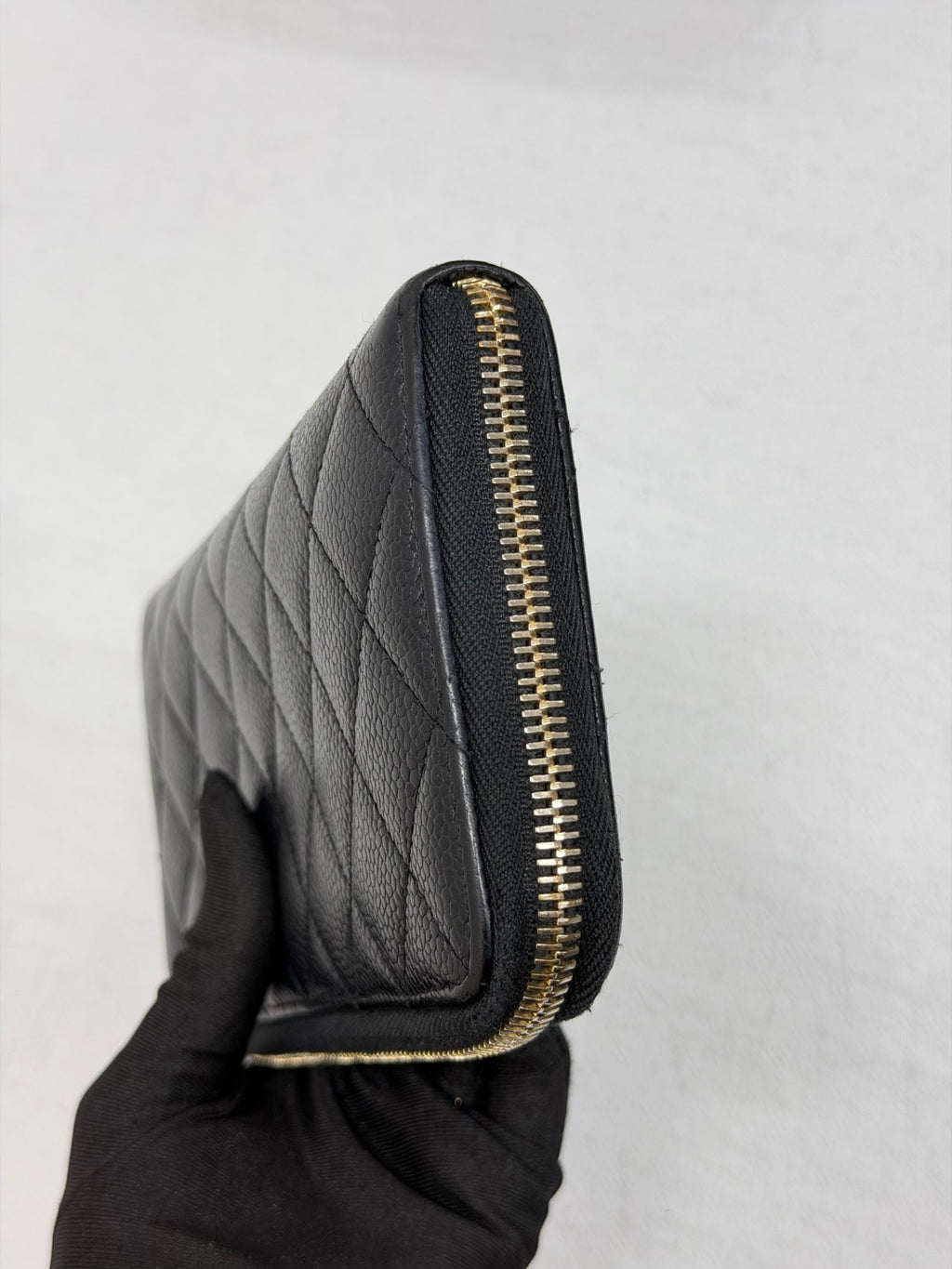 CHANEL  Classic Medium Zipped Wallet Caviar Skin Black Gold Hardware