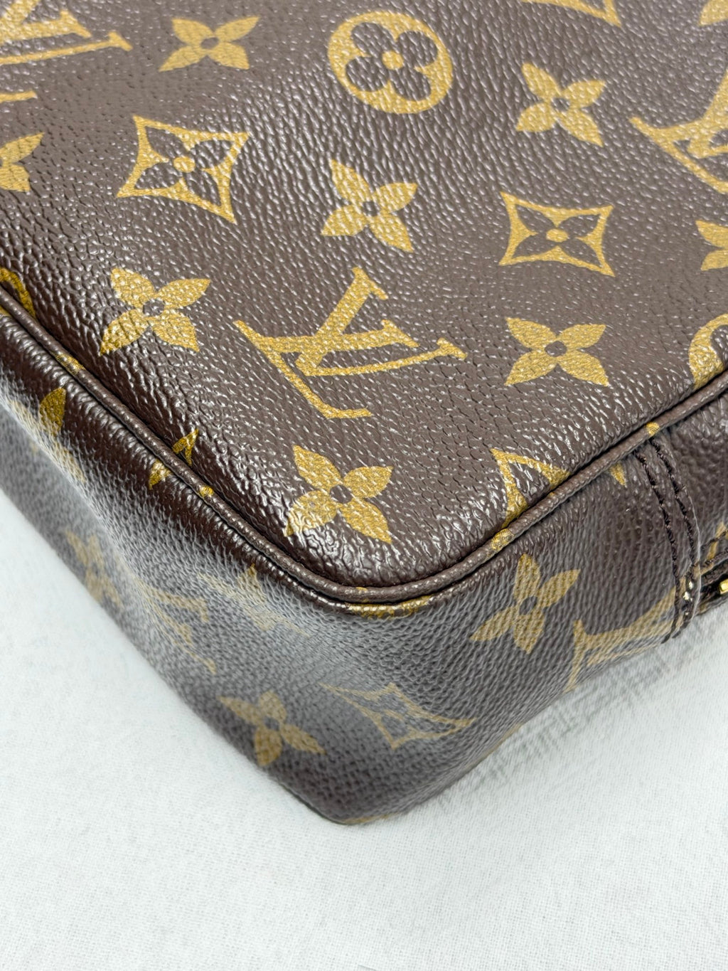 Louis Vuitton Monogram Trousse Toilette 23 Cosmetic Pouch  Bag