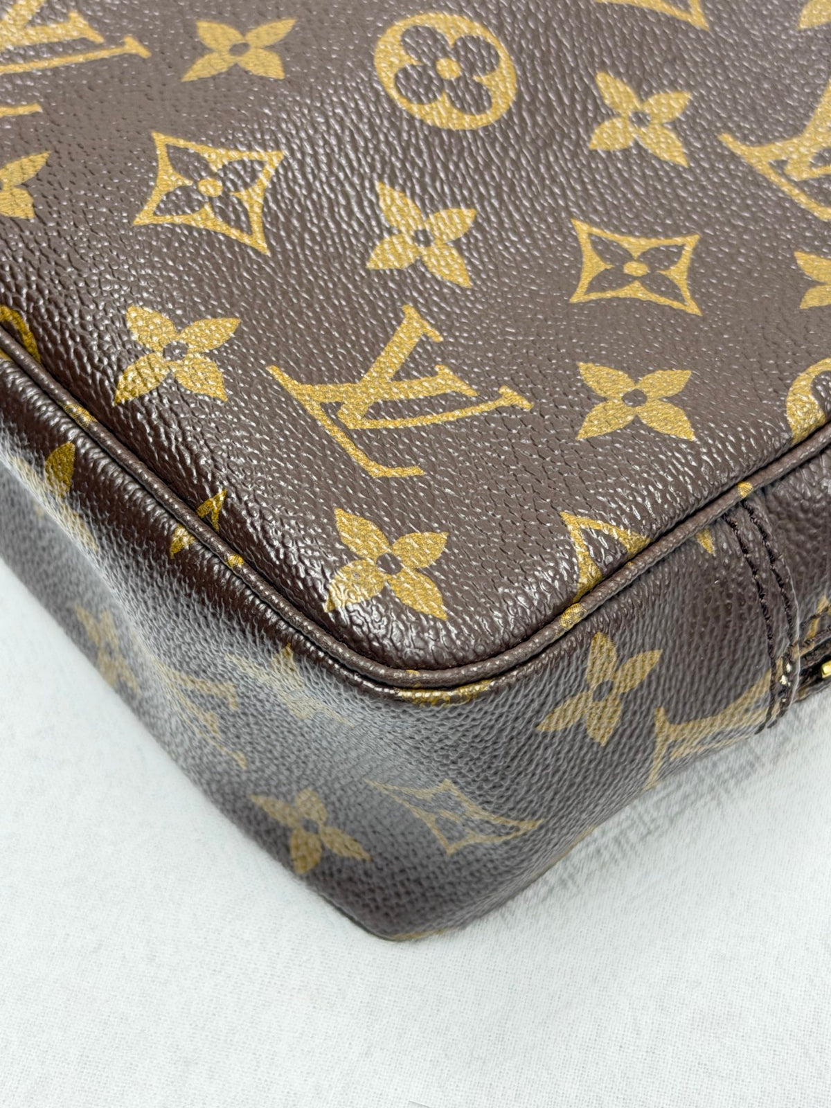 Louis Vuitton Monogram Trousse Toilette 23 Cosmetic Pouch  Bag