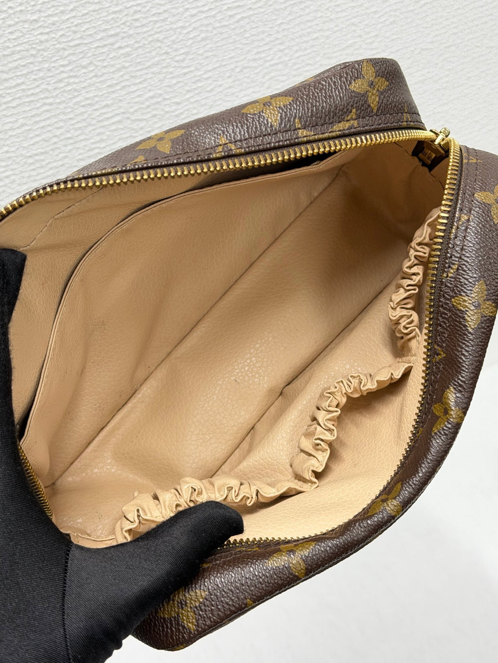 Louis Vuitton Monogram Trousse Toilette 23 Cosmetic Pouch  Bag